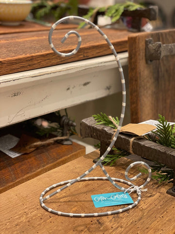 Ornament Stand - Silver/White - Gussied Up Pet Boutique
